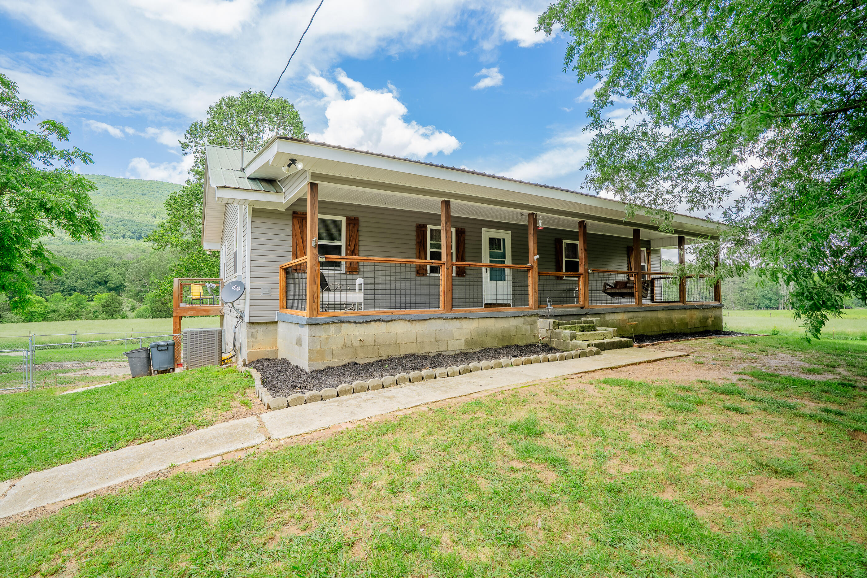 976 Chamberlain Road