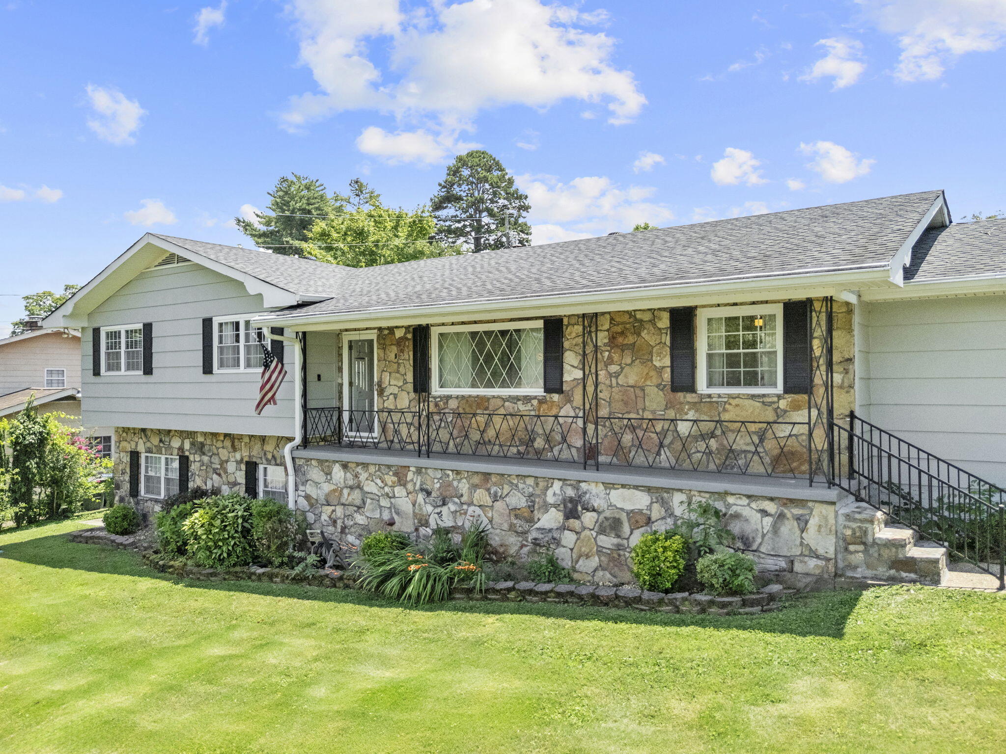 4108 Forest Plaza Drive - Photo 2