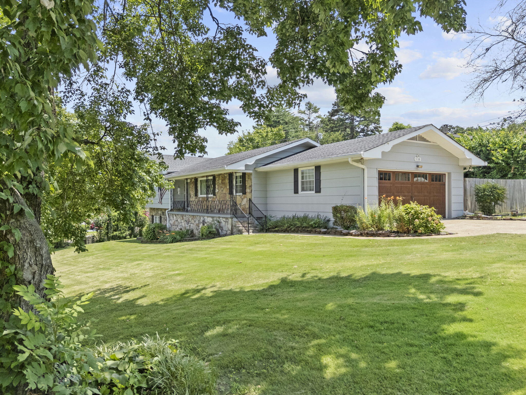 4108 Forest Plaza Drive - Photo 3