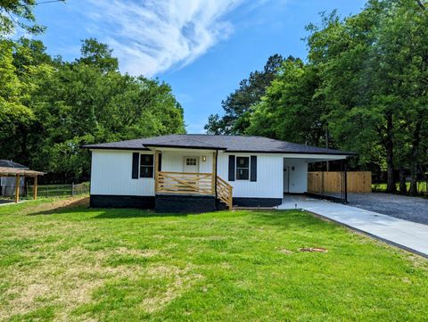 Homes For Sale - 715 James Street<br/> Rossville, GA 30741