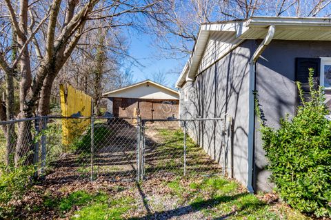 Tiny photo for 1663 Keeble Street, Chattanooga, TN 37412 (MLS # 1526755)
