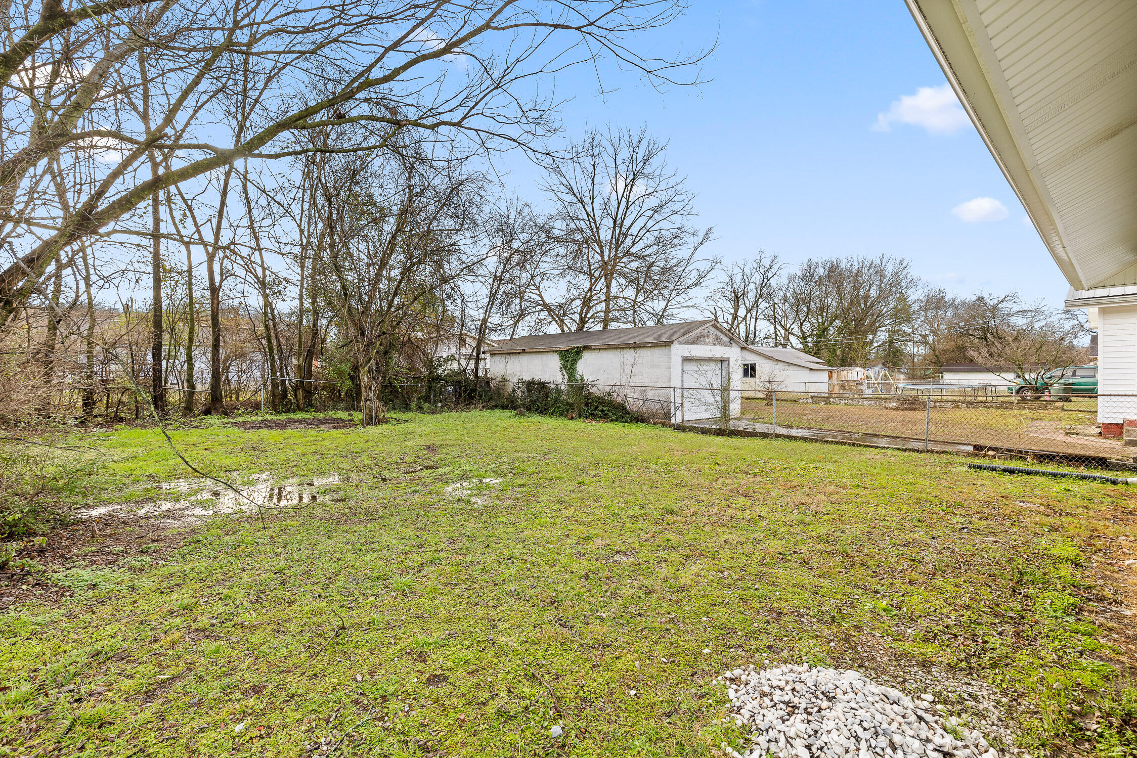 Chattanooga, Tennessee 37406, United States, 2 Bedrooms Bedrooms, ,1 BathroomBathrooms,Residential,Active,4400