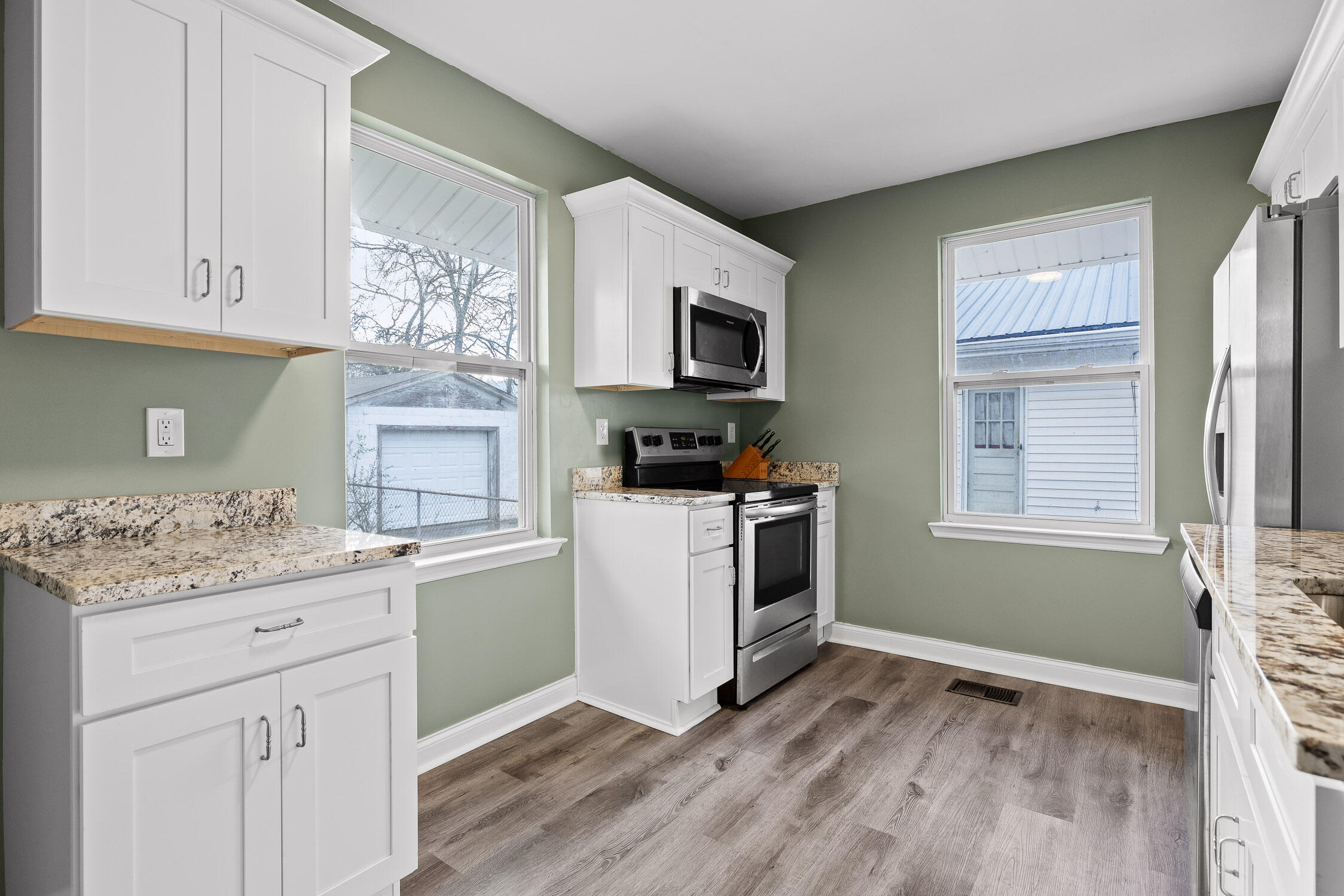 Chattanooga, Tennessee 37406, United States, 2 Bedrooms Bedrooms, ,1 BathroomBathrooms,Residential,Active,4400