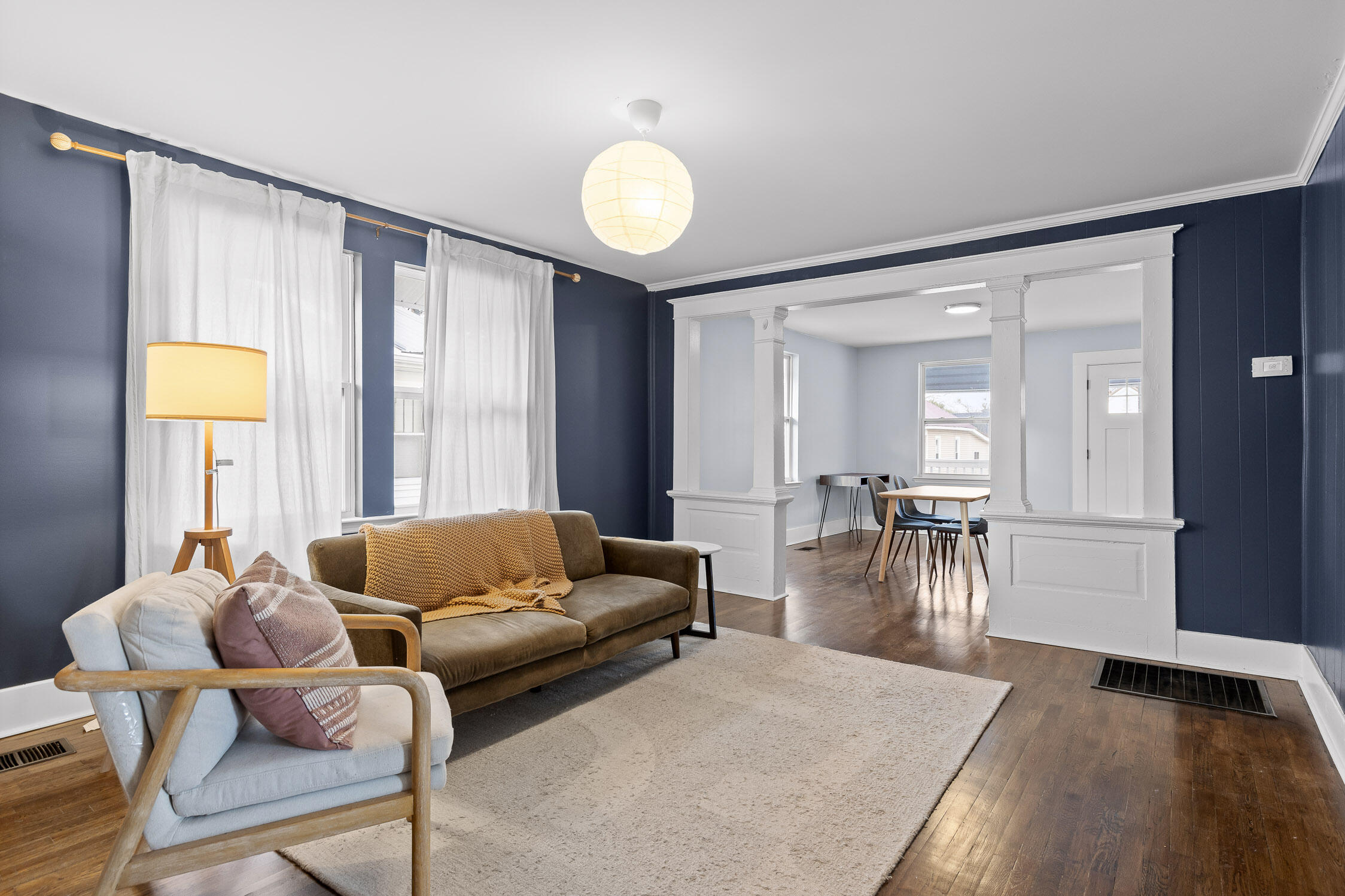 Chattanooga, Tennessee 37406, United States, 2 Bedrooms Bedrooms, ,1 BathroomBathrooms,Residential,Active,4400