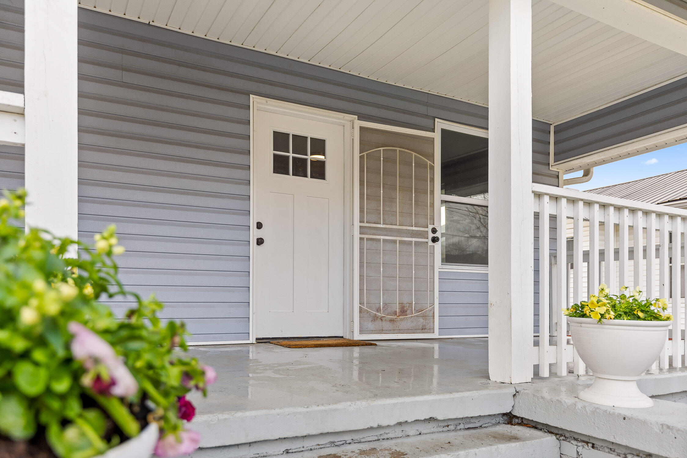 Chattanooga, Tennessee 37406, United States, 2 Bedrooms Bedrooms, ,1 BathroomBathrooms,Residential,Active,4400