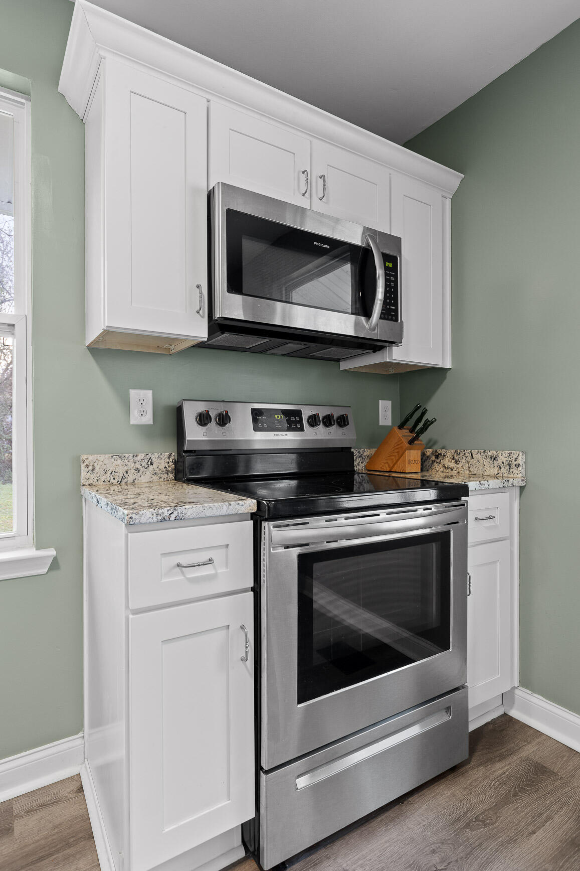 Chattanooga, Tennessee 37406, United States, 2 Bedrooms Bedrooms, ,1 BathroomBathrooms,Residential,Active,4400