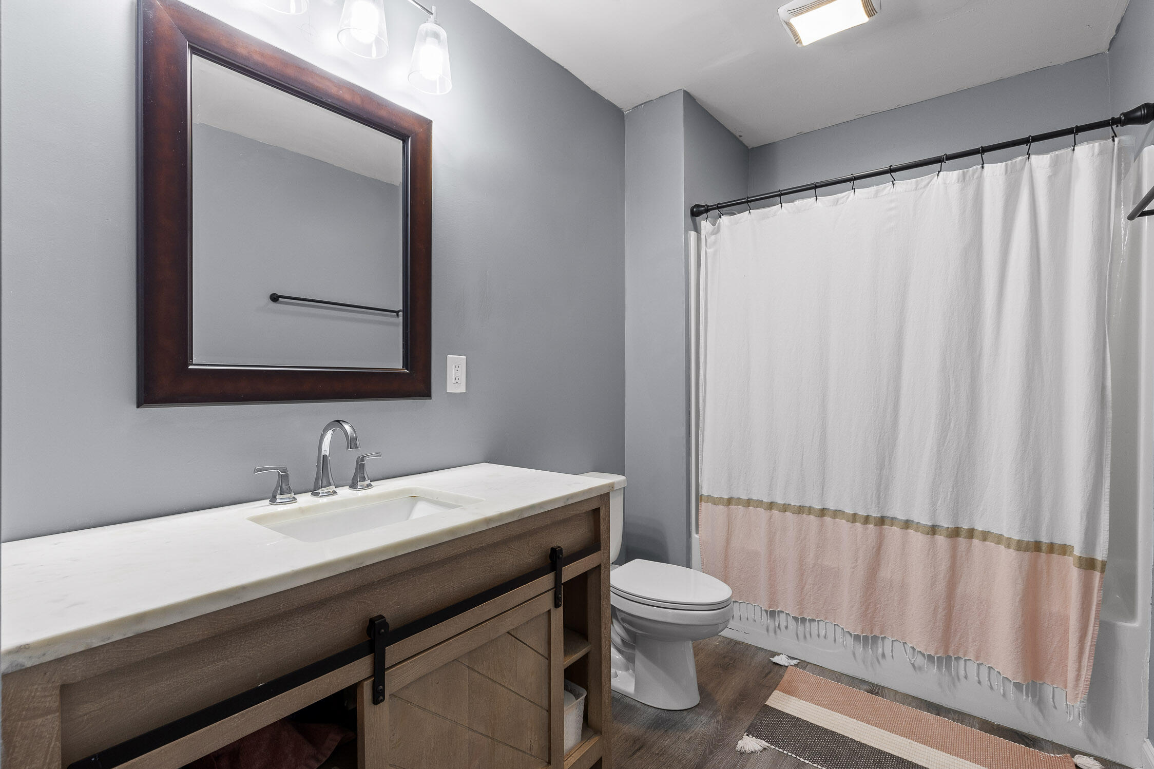 Chattanooga, Tennessee 37406, United States, 2 Bedrooms Bedrooms, ,1 BathroomBathrooms,Residential,Active,4400