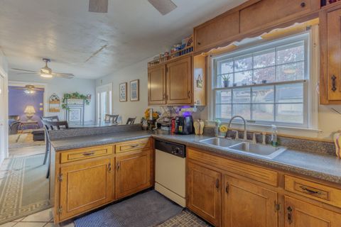 Tiny photo for 4535 Lake Haven Drive, Chattanooga, TN 37416 (MLS # 1527010)