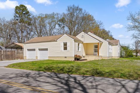 Photo of 1529 Springvale Road, Chattanooga, TN 37412 (MLS # 1530486)