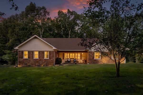 1008 CROWN POINT RD W, SIGNAL MOUNTAIN, TN 37377 - Image 146e0e41d38bd92c79da82e3a30cf751/3945532597