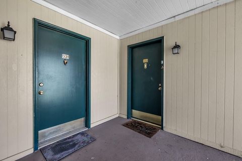 Tiny photo for 900 Mountain Creek Road, Chattanooga, TN 37405 (MLS # 1526231)