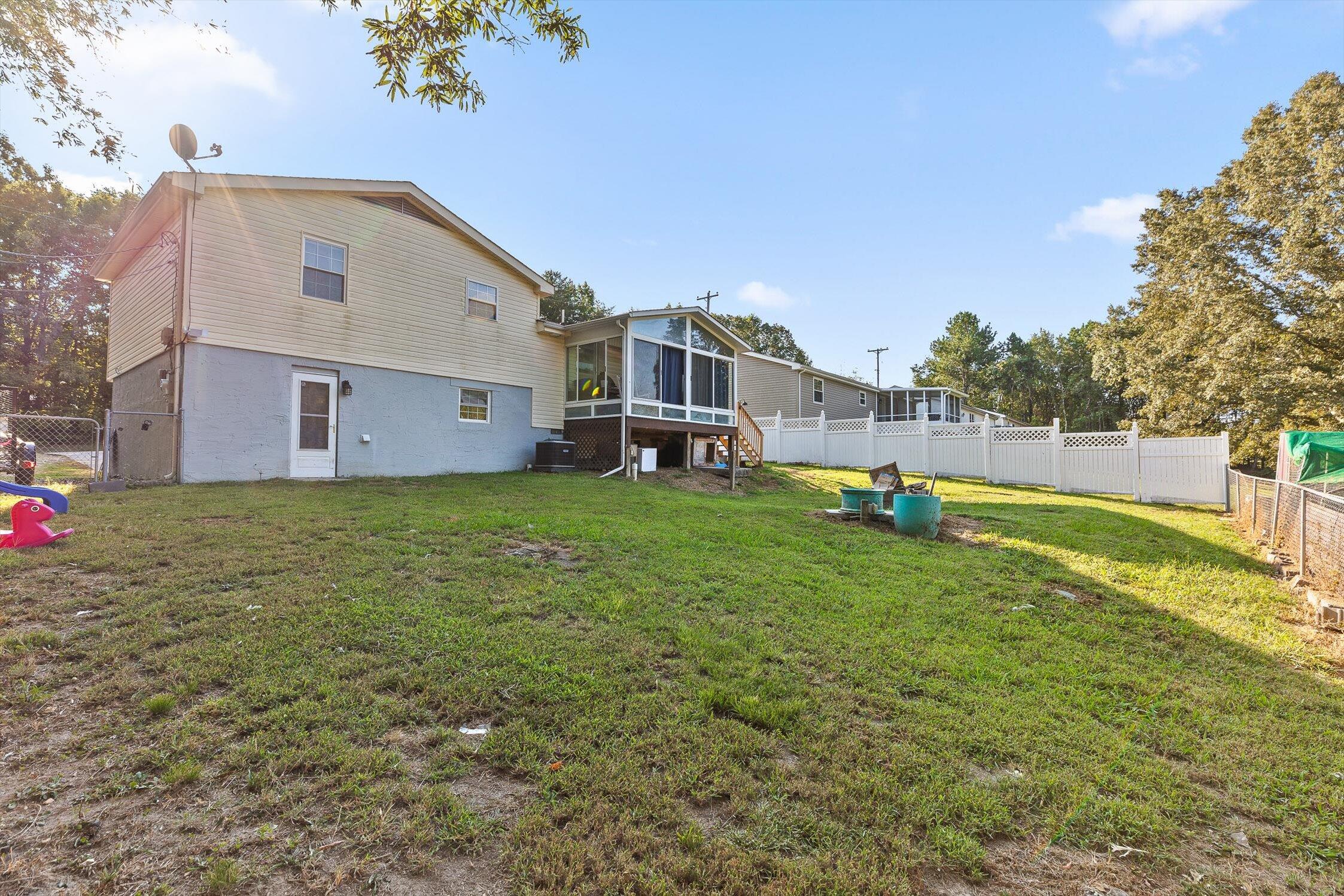 Ringgold, Georgia 30736, United States, 4 Bedrooms Bedrooms, ,2 BathroomsBathrooms,Residential,Active,202792