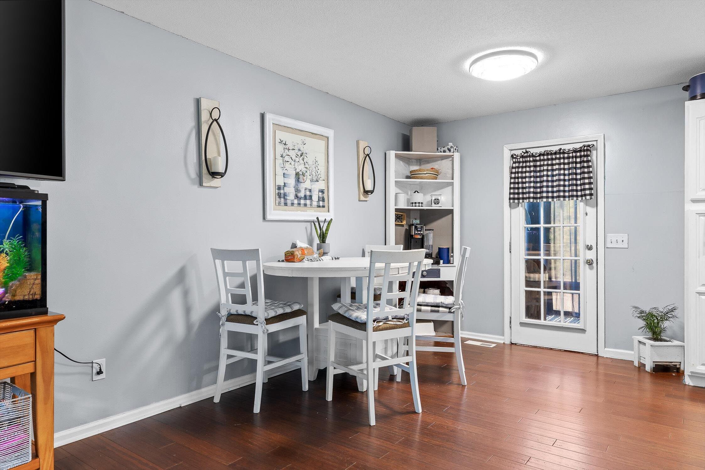 Ringgold, Georgia 30736, United States, 4 Bedrooms Bedrooms, ,2 BathroomsBathrooms,Residential,Active,202792