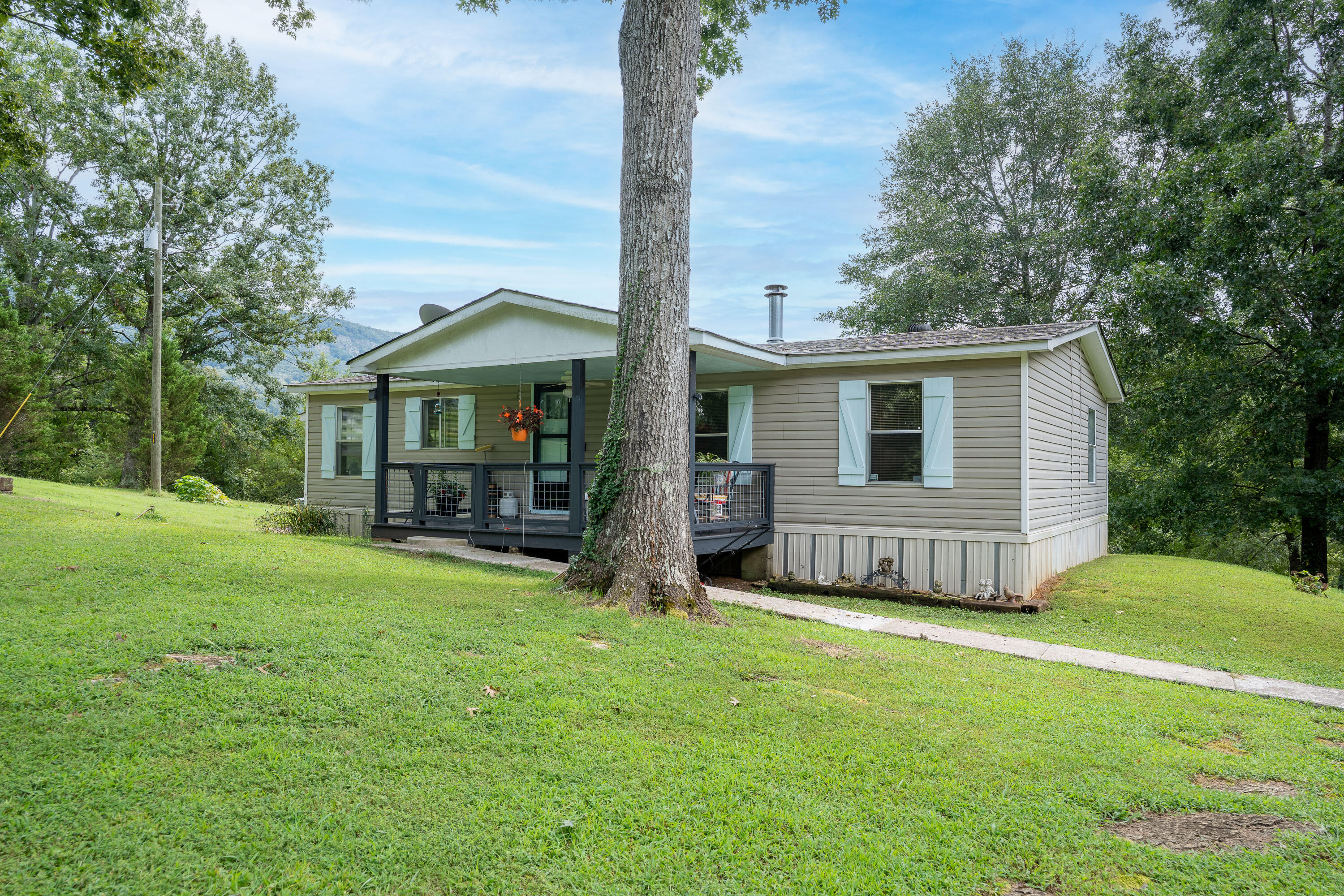 Wildwood, Georgia 30757, United States, 3 Bedrooms Bedrooms, ,2 BathroomsBathrooms,Residential,Active,192367