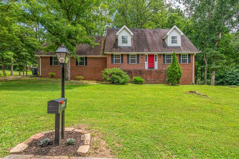 Photo of 848 Skyline Park Drive, Signal Mountain, TN 37377 (MLS # 1516544)