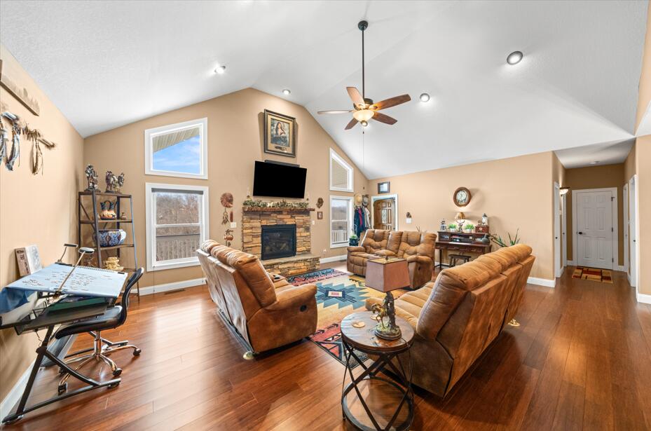 2163 Aaron Court, Sevierville, Tennessee image 9