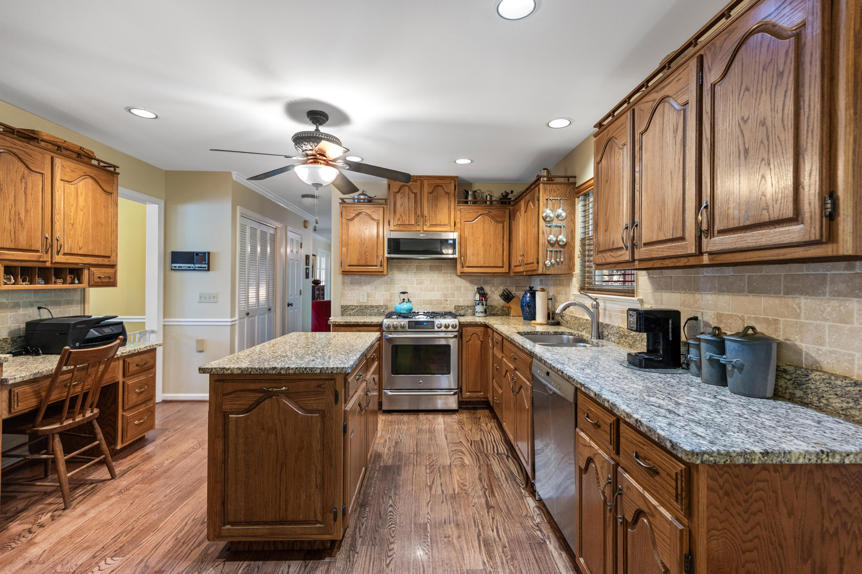 2227 Bay Pointe Drive, Hixson, Tennessee image 9