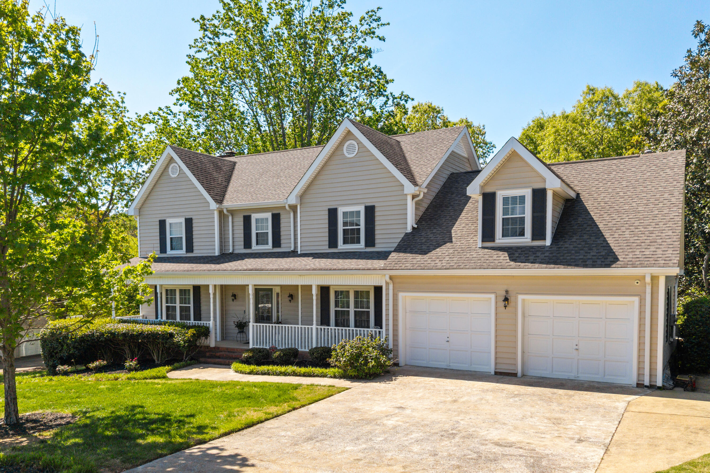 2227 Bay Pointe Drive, Hixson, Tennessee image 1