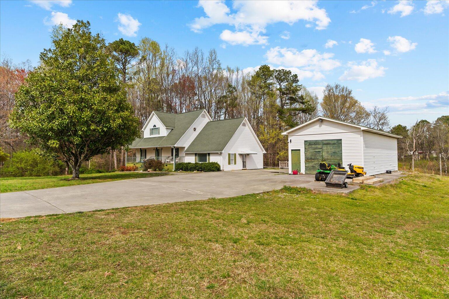 201 Polk Way, Dalton, Georgia image 2