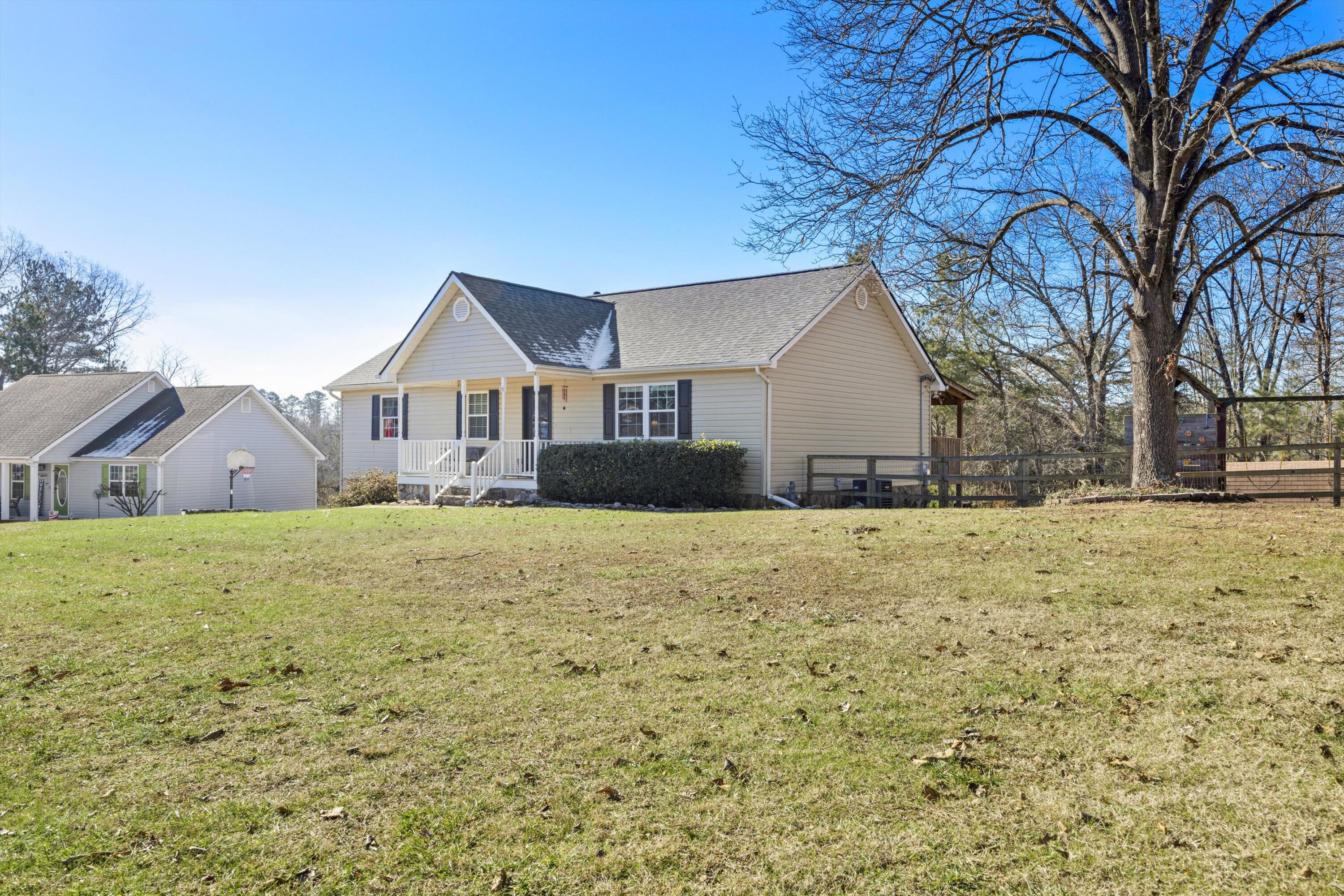 111 Lauren Circle, Chickamauga, Georgia image 2