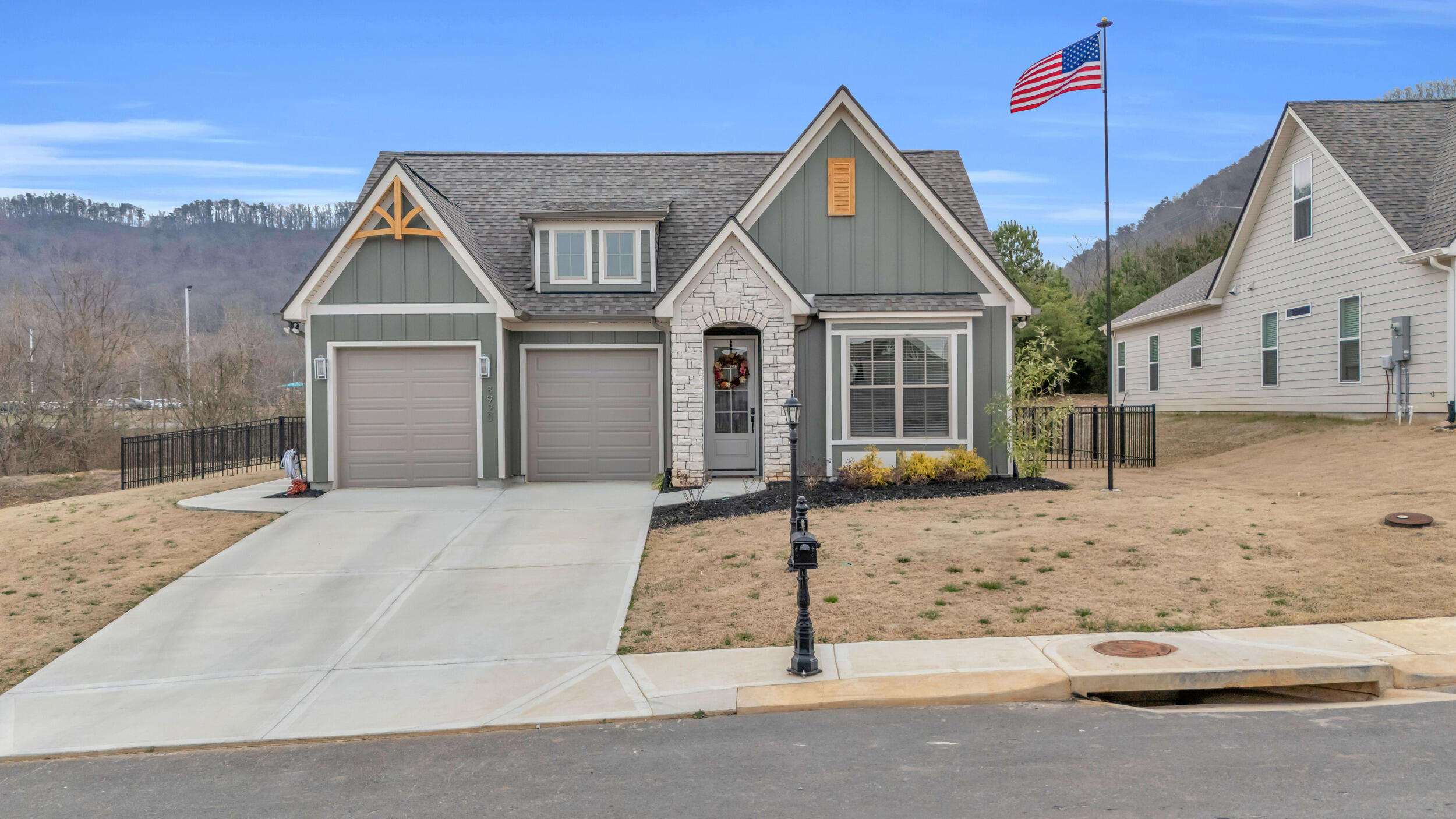 8920 Little Pine Lane, Ooltewah, Tennessee image 1