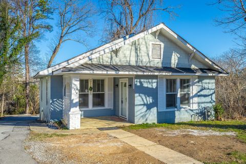 Photo of 1314 Dallas Road, Chattanooga, TN 37405 (MLS # 1527593)