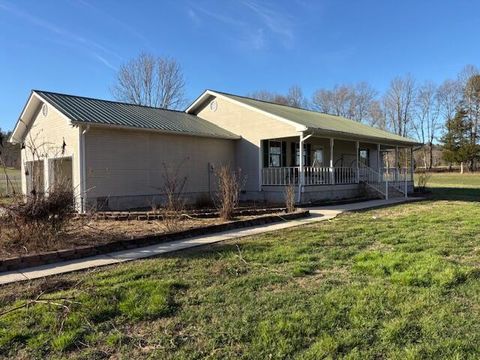 Photo of 1128 W Armuchee Road, LaFayette, GA 30728 (MLS # 1526493)