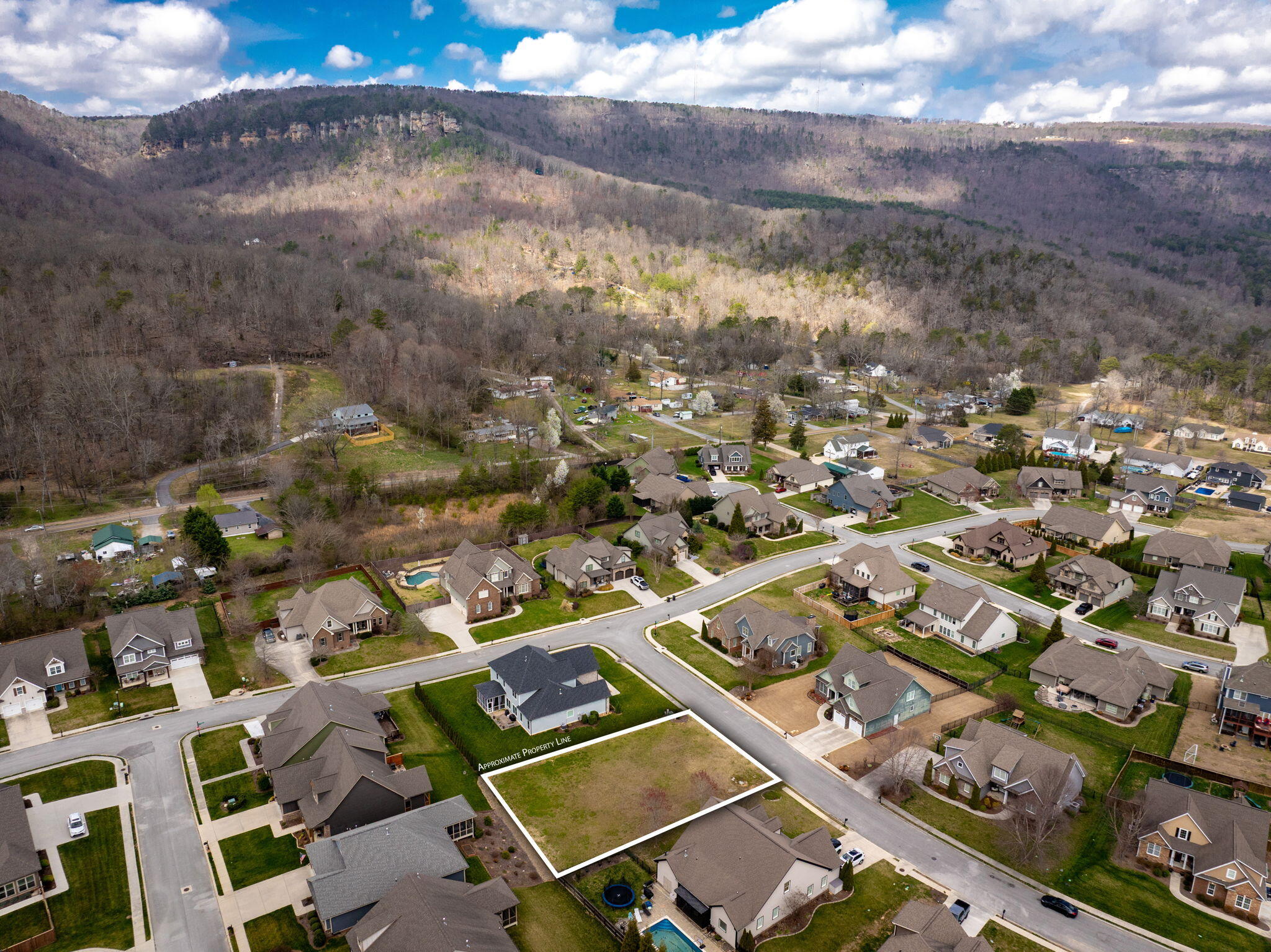 676 Clear Canyon Drive, Hixson, Tennessee image 2