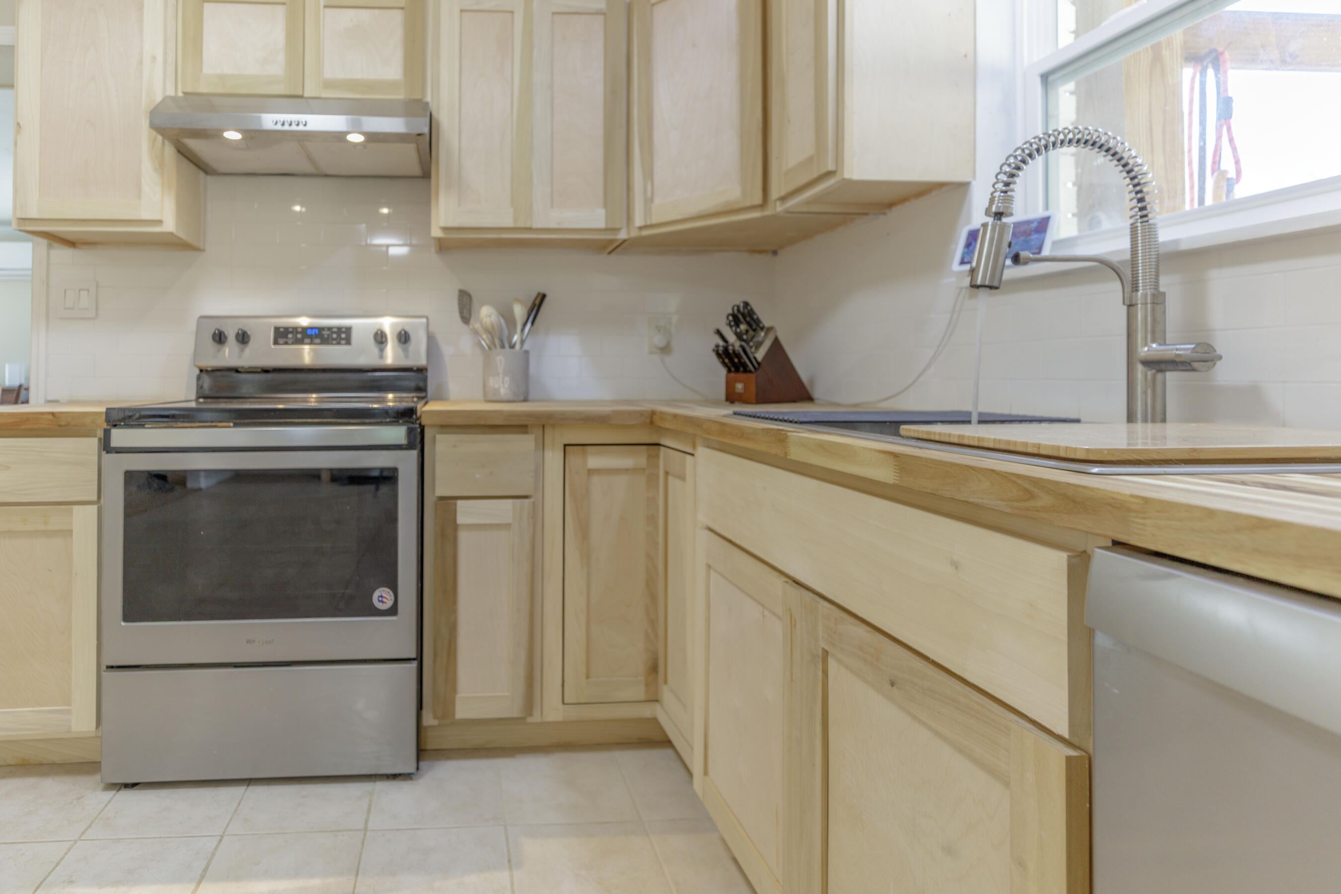 1144 Ridgeway Road