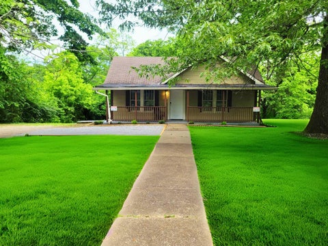 Photo of 4139 Bonny Oaks Drive, Chattanooga, TN 37406 (MLS # 1543229) Photo of 4139 Bonny Oaks Drive, Chattanooga, TN 37406 (MLS # 1543229)