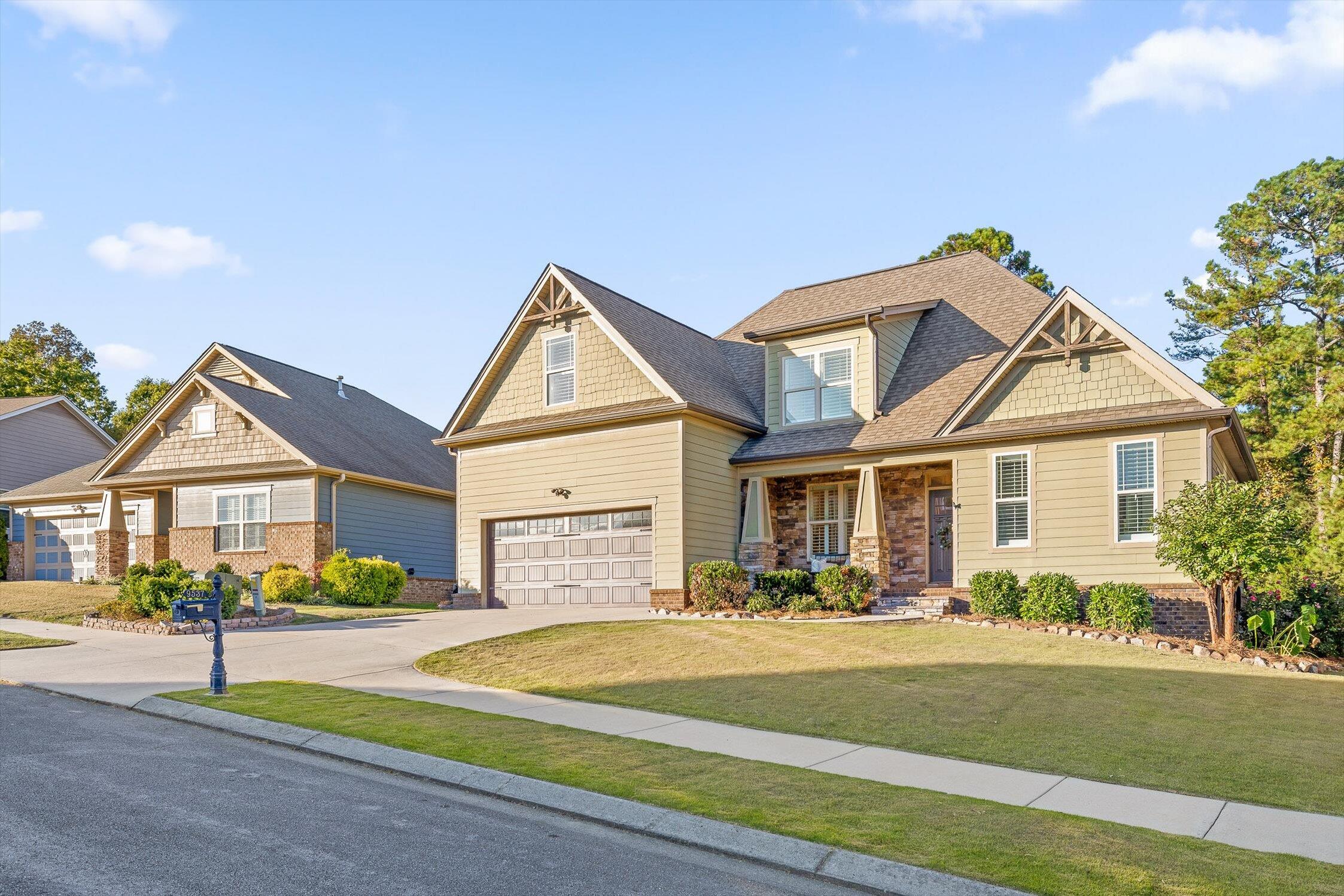 9537 Rookwood Circle