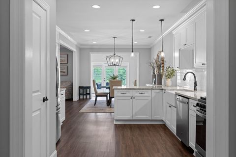 Tiny photo for 815 Wellstone Drive, Chattanooga, TN 37405 (MLS # 1528525)