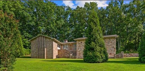 Photo of 3630 Elder Mountain Road, Chattanooga, TN 37419 (MLS # 1537744)
