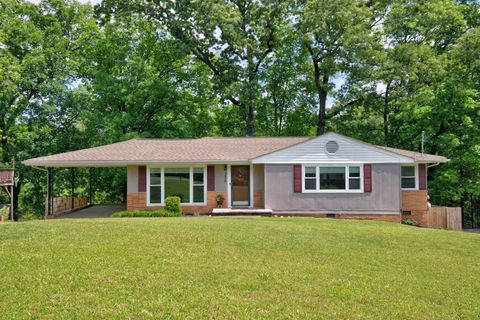 Photo of 3610 Premium Drive, Chattanooga, TN 37415 (MLS # 1512049)