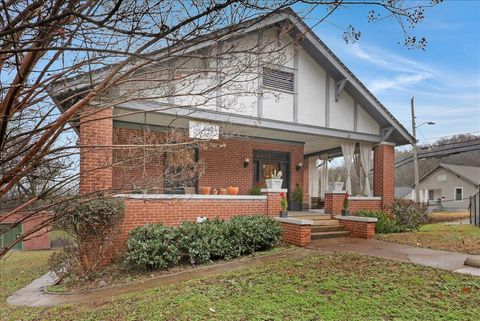 Photo of 3007 Campbell Street, Chattanooga, TN 37406 (MLS # 1525487)