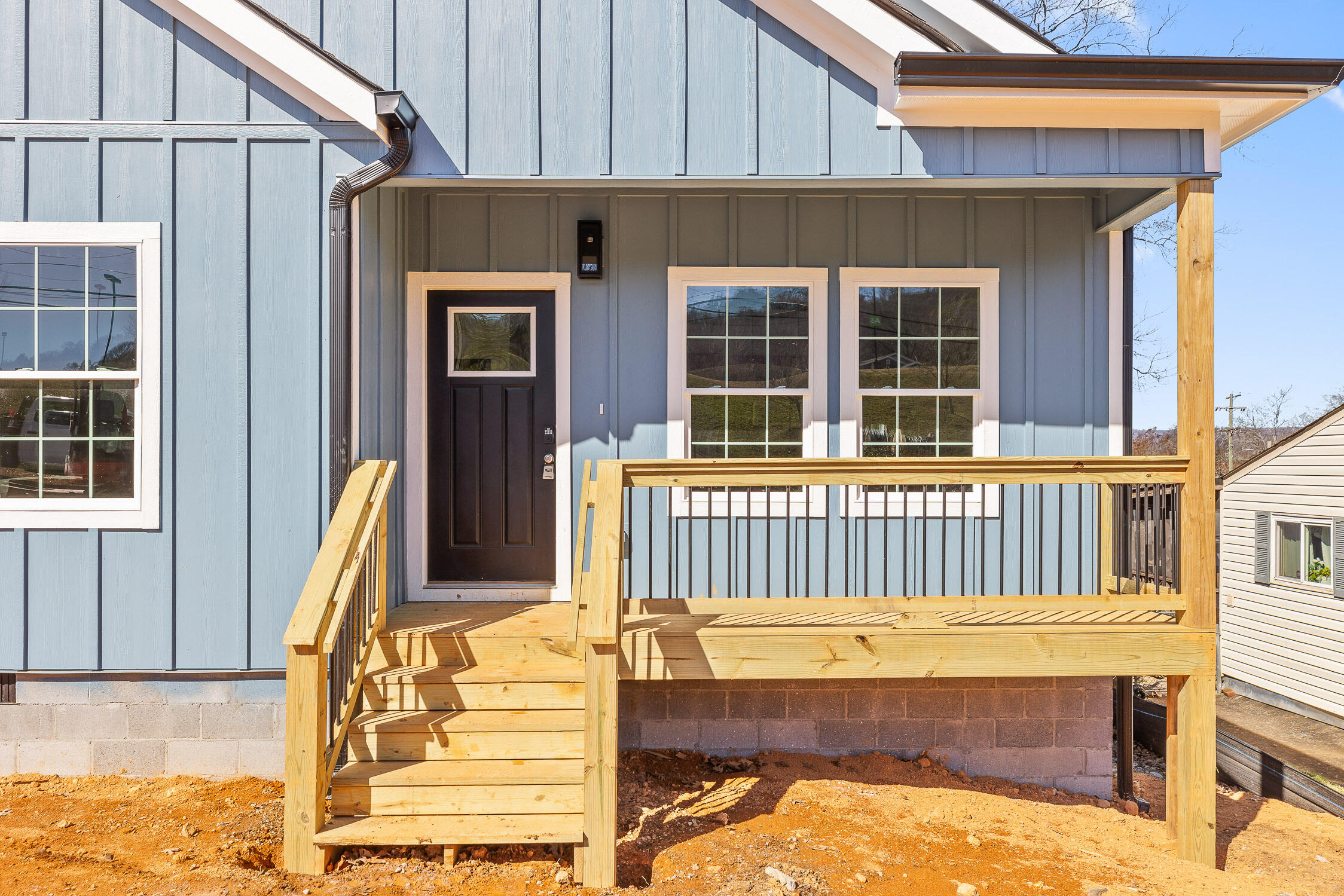 Chattanooga, Tennessee 37406, United States, 3 Bedrooms Bedrooms, ,2 BathroomsBathrooms,Residential,Contingent,9055