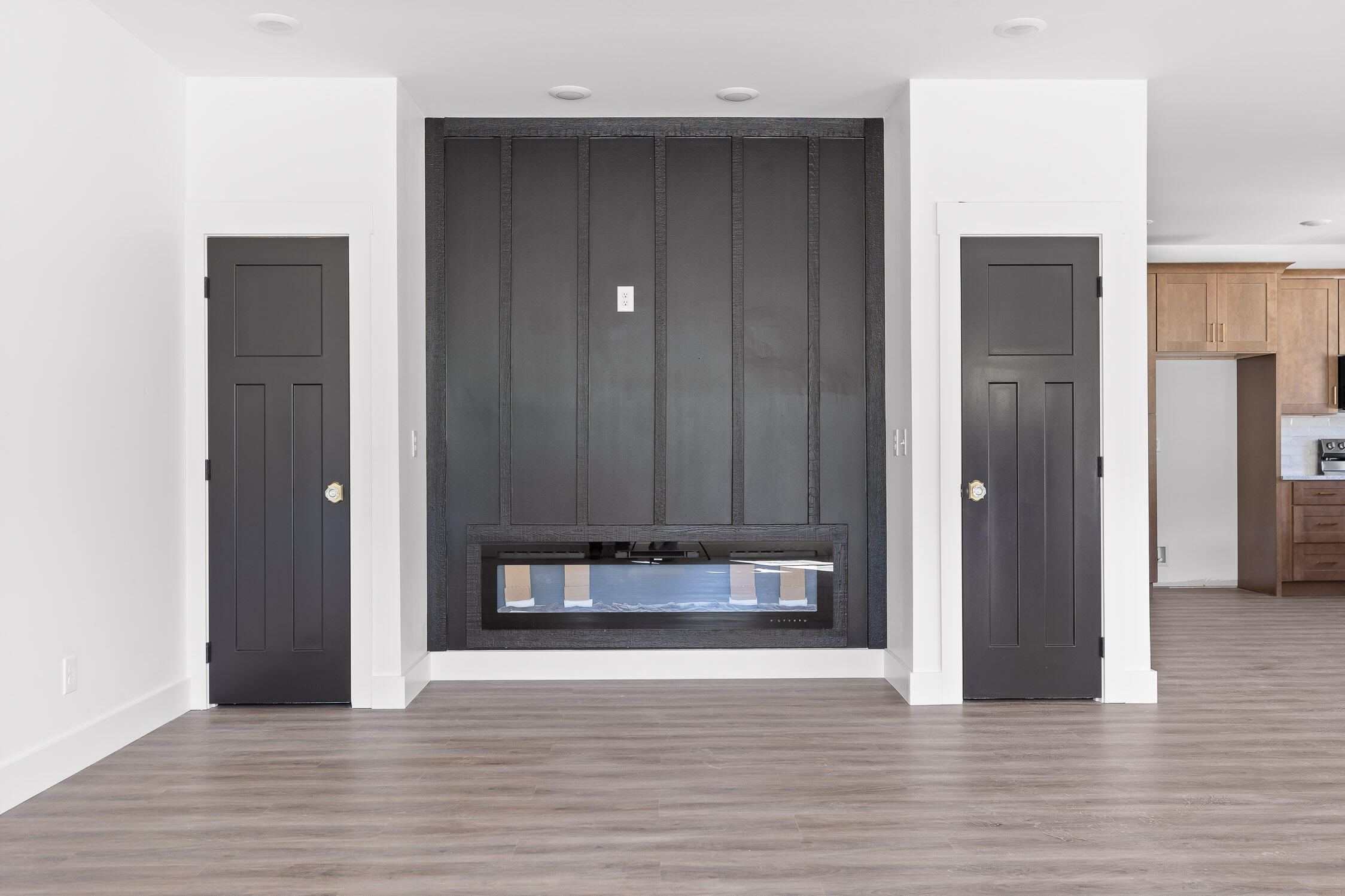 Chattanooga, Tennessee 37406, United States, 3 Bedrooms Bedrooms, ,2 BathroomsBathrooms,Residential,Contingent,9055