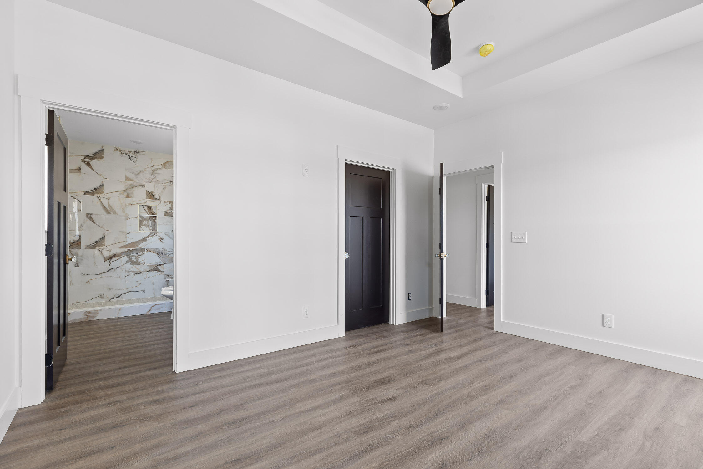 Chattanooga, Tennessee 37406, United States, 3 Bedrooms Bedrooms, ,2 BathroomsBathrooms,Residential,Contingent,9055