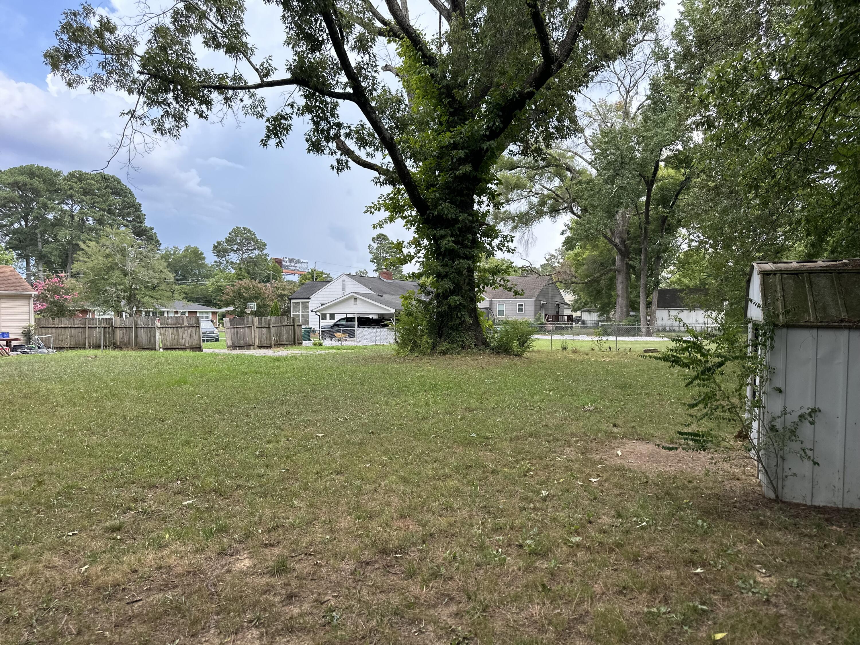 101 N Howell Avenue