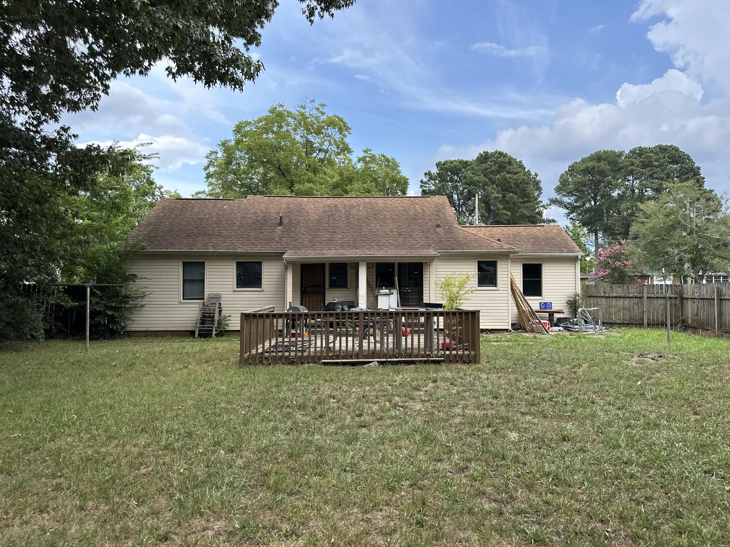 101 N Howell Avenue