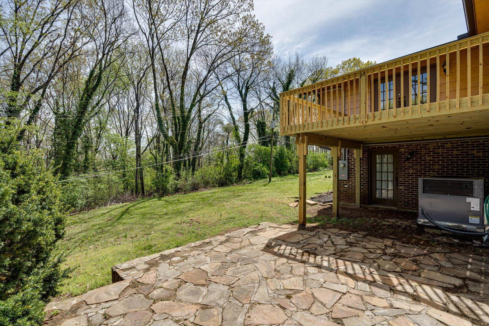 8842 Lake Crest Circle, Chattanooga, Tennessee image 35