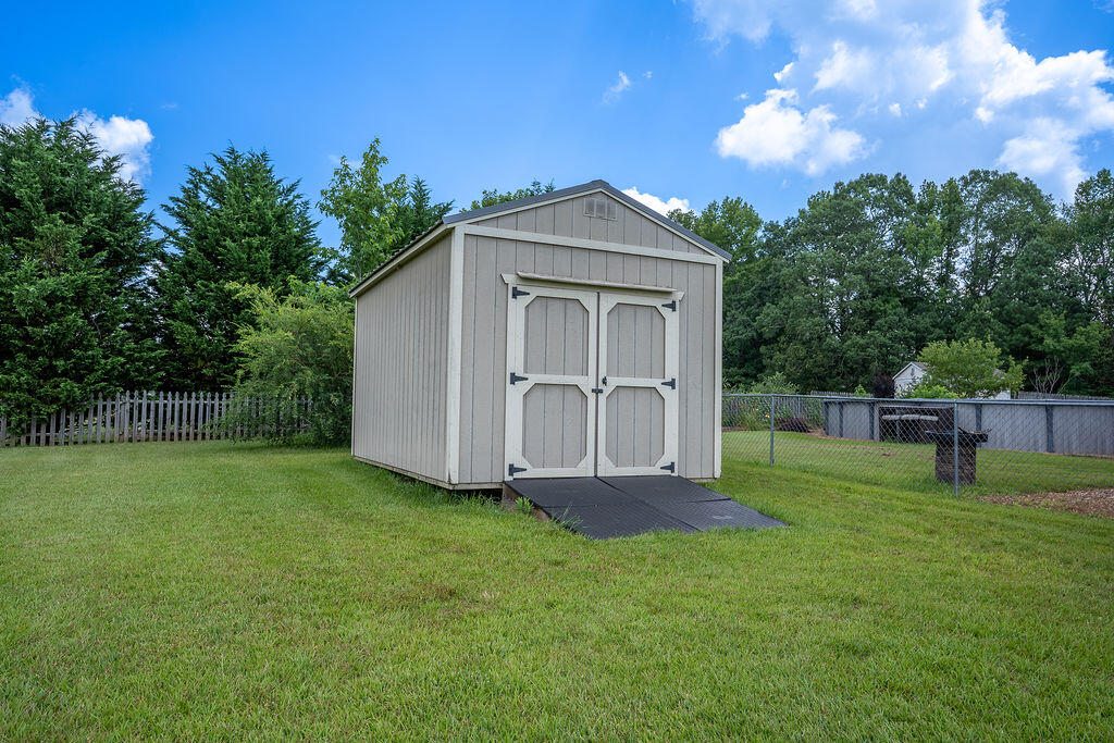 Fort Payne, Alabama 35967, United States, 3 Bedrooms Bedrooms, ,2 BathroomsBathrooms,Residential,Active,168011