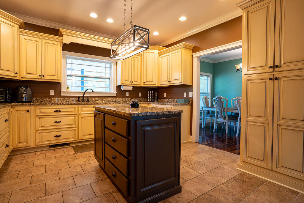 Fort Payne, Alabama 35967, United States, 3 Bedrooms Bedrooms, ,2 BathroomsBathrooms,Residential,Active,168011