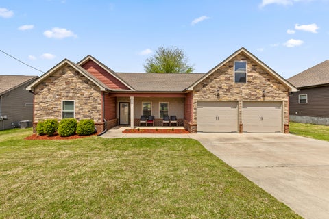 Homes For Sale - 144 Franklin Circle<br/> Fort Oglethorpe, GA 30742