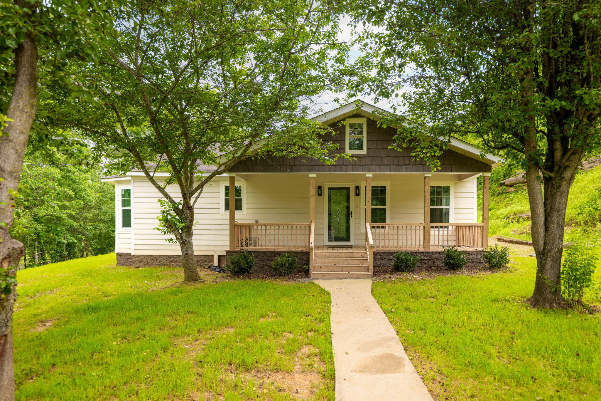 6744 Creek Road, Wildwood, Georgia image 1