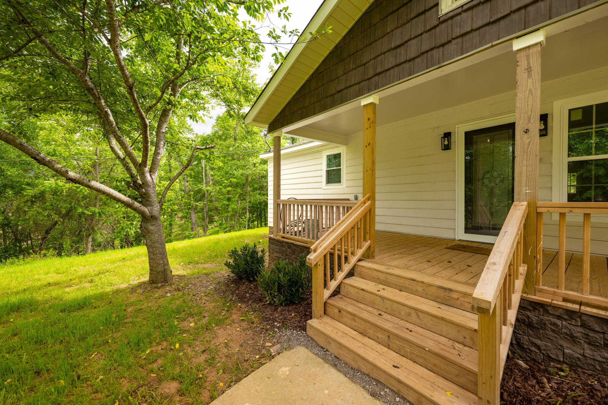 6744 Creek Road, Wildwood, Georgia image 2