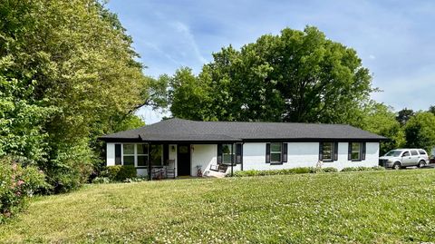 Photo of 711 Walter Street, Athens, TN 37303 (MLS # 1533977)