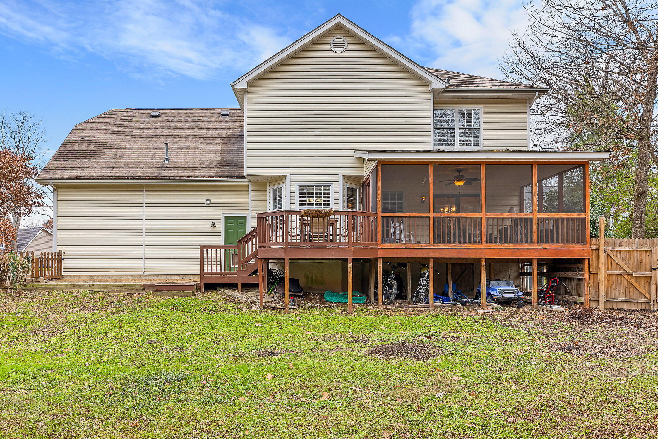 Chattanooga, Tennessee 37421, United States, 4 Bedrooms Bedrooms, ,3 BathroomsBathrooms,Residential,Contingent,25115