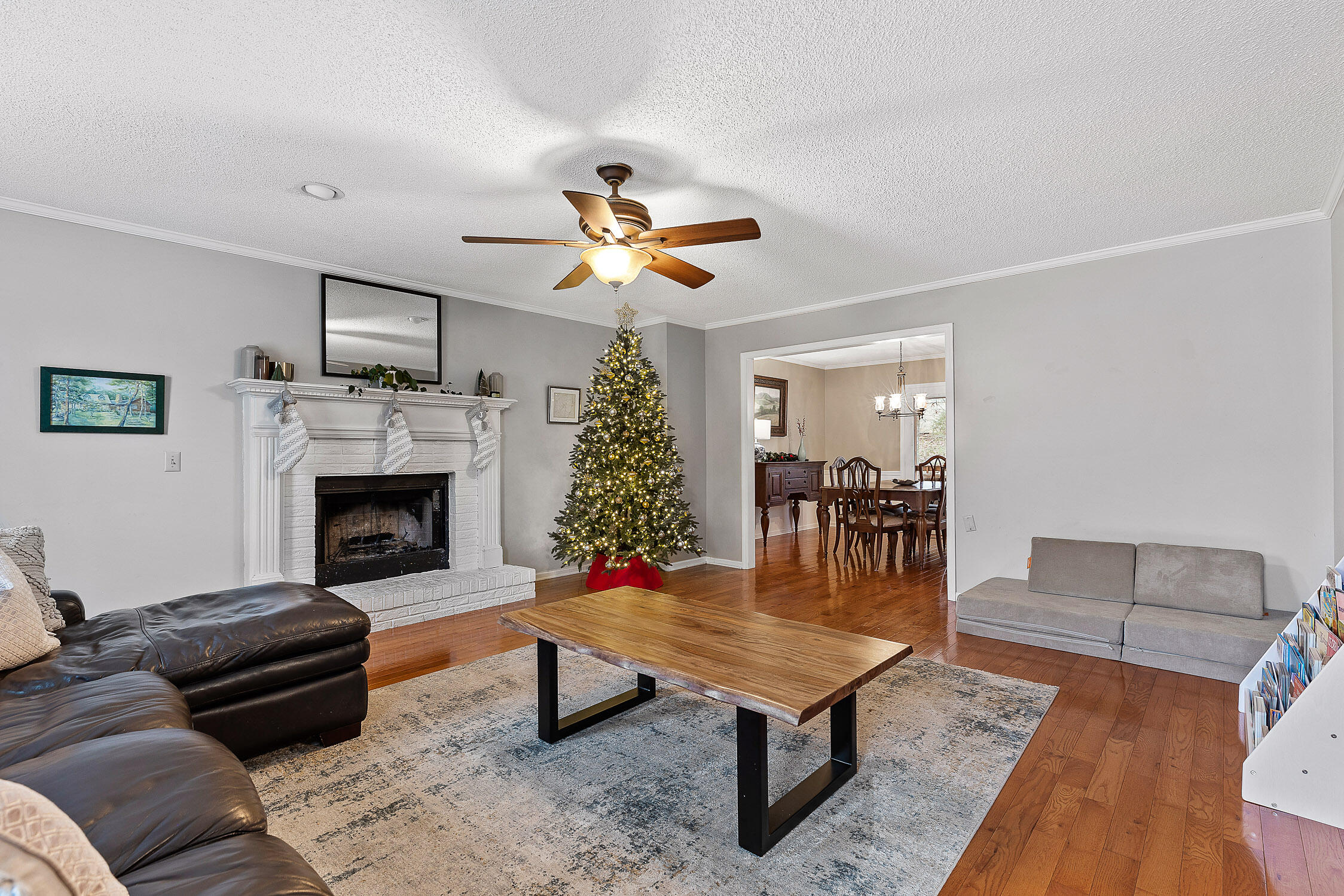 Chattanooga, Tennessee 37421, United States, 4 Bedrooms Bedrooms, ,3 BathroomsBathrooms,Residential,Contingent,25115