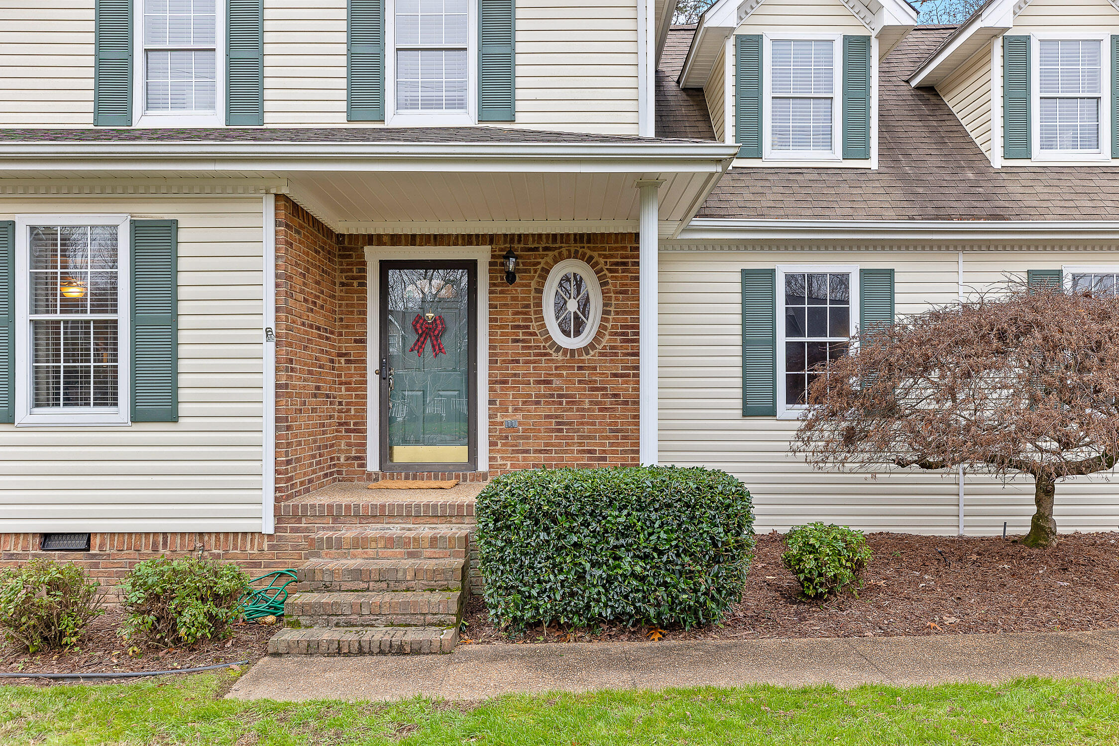 Chattanooga, Tennessee 37421, United States, 4 Bedrooms Bedrooms, ,3 BathroomsBathrooms,Residential,Contingent,25115